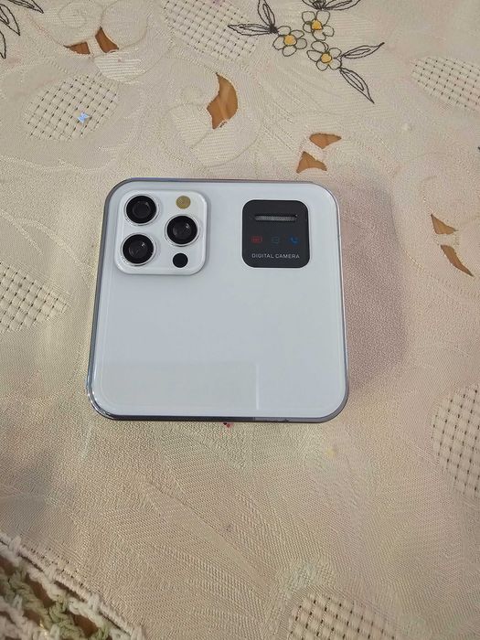 Телефон i19 pro.