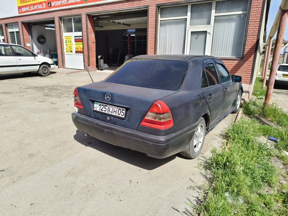 Продам Мерседес 202