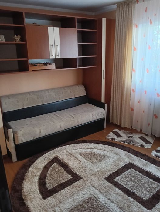 Închiriem apartament