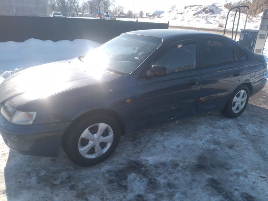 Соочно продам Toyota Carina E