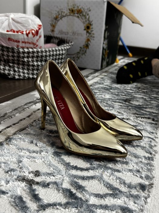 Обувь  По 3000тг