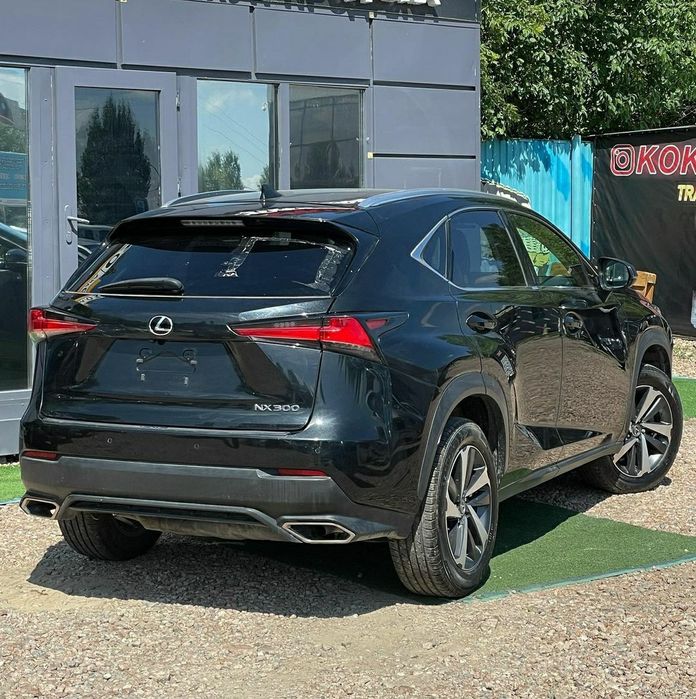СРОЧНО ПРОДАМ Lexus NX 300, 2018 г.,
