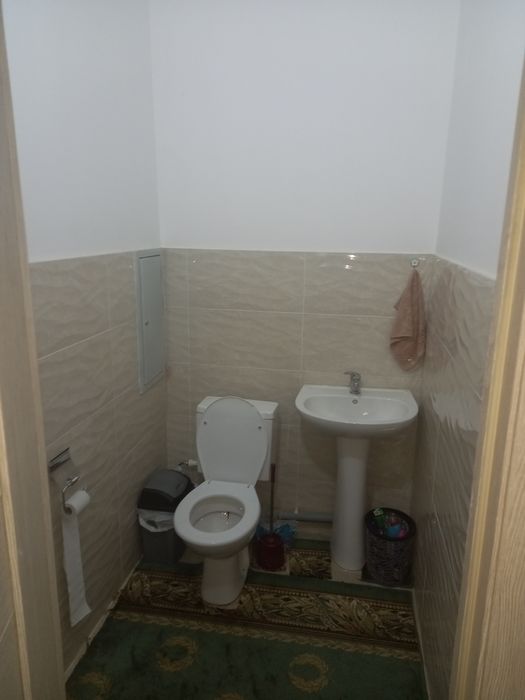 Srochna xonadon sotiladi chkalov metro tomonda