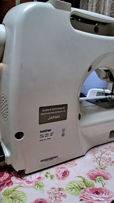 Швейная машинка Brother