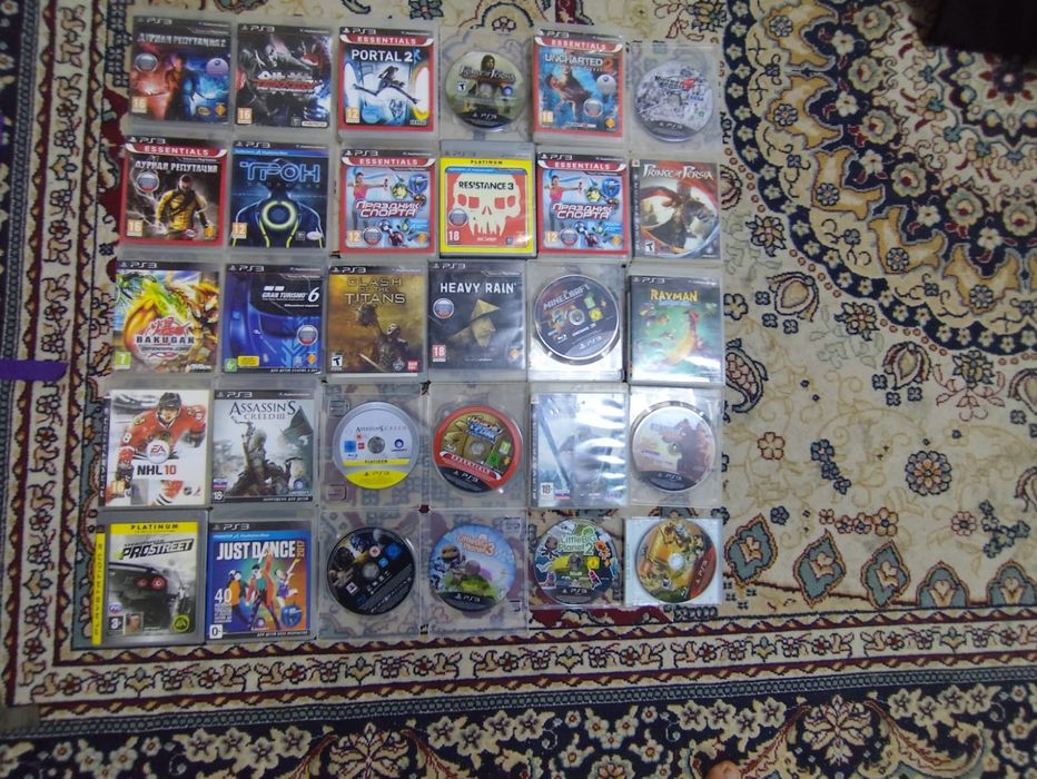 Продаю сони PS 3 супер слим