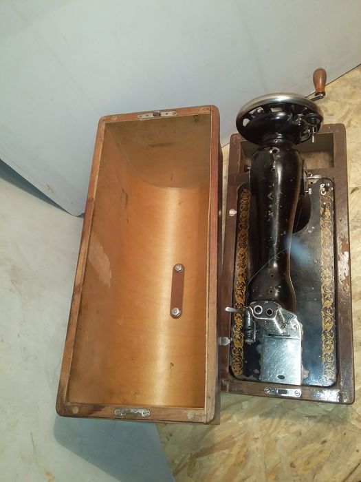 ящик для швейная машинка