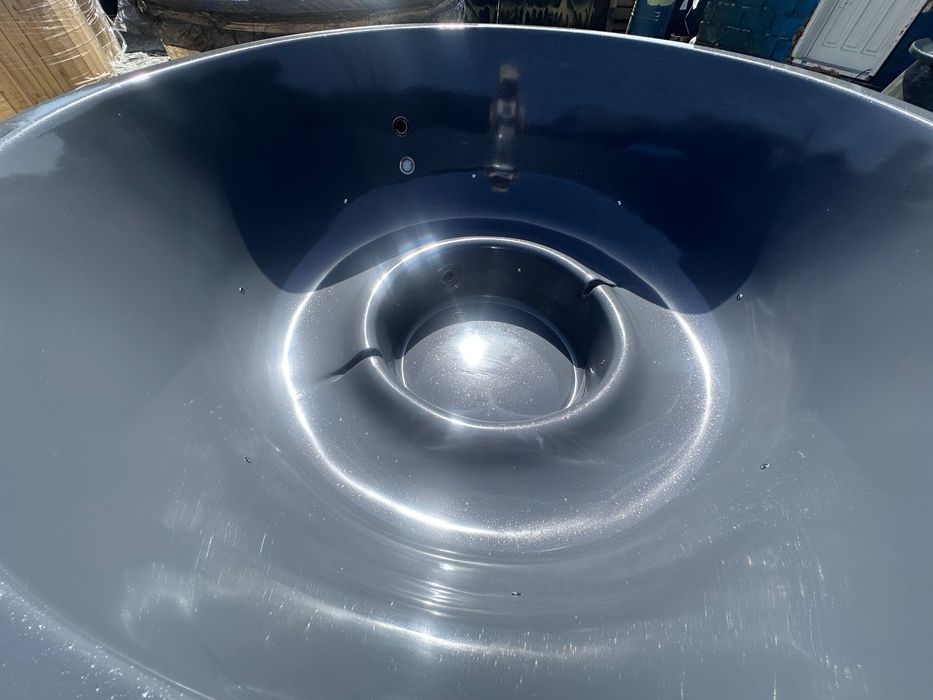 Ciubăr din fibră de sticlă cu aeromasaj – produs în România