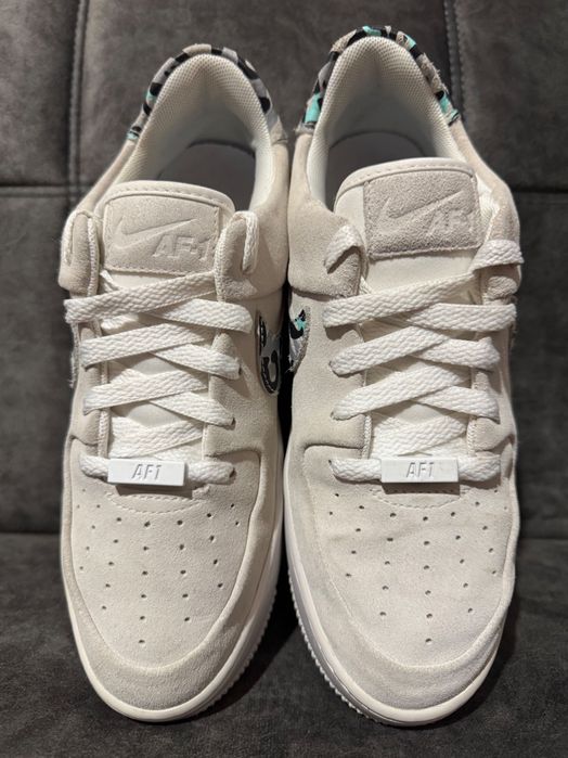 Nike Air Force 1 Sage Low White Team Gold.