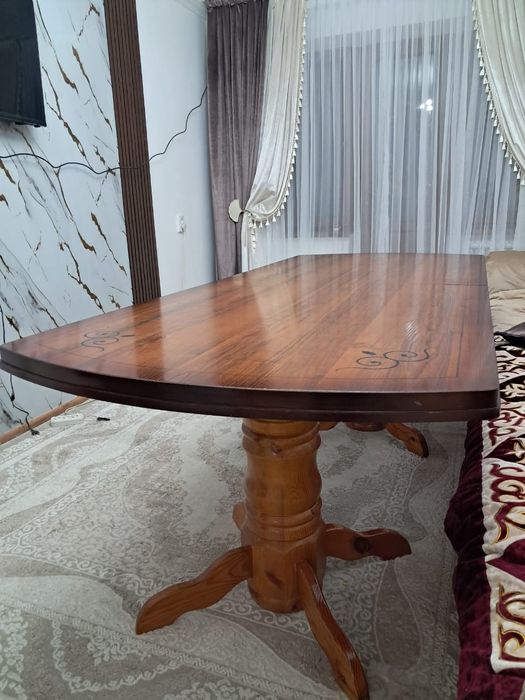 Срочно продается стол