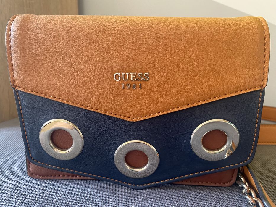 Кожена чанта Guess