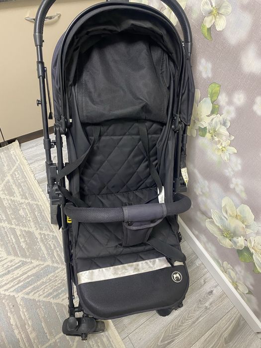 Коляска детская черная