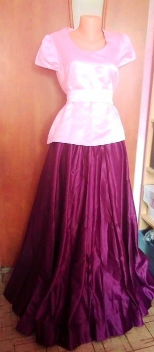 Костюм красивый срочно