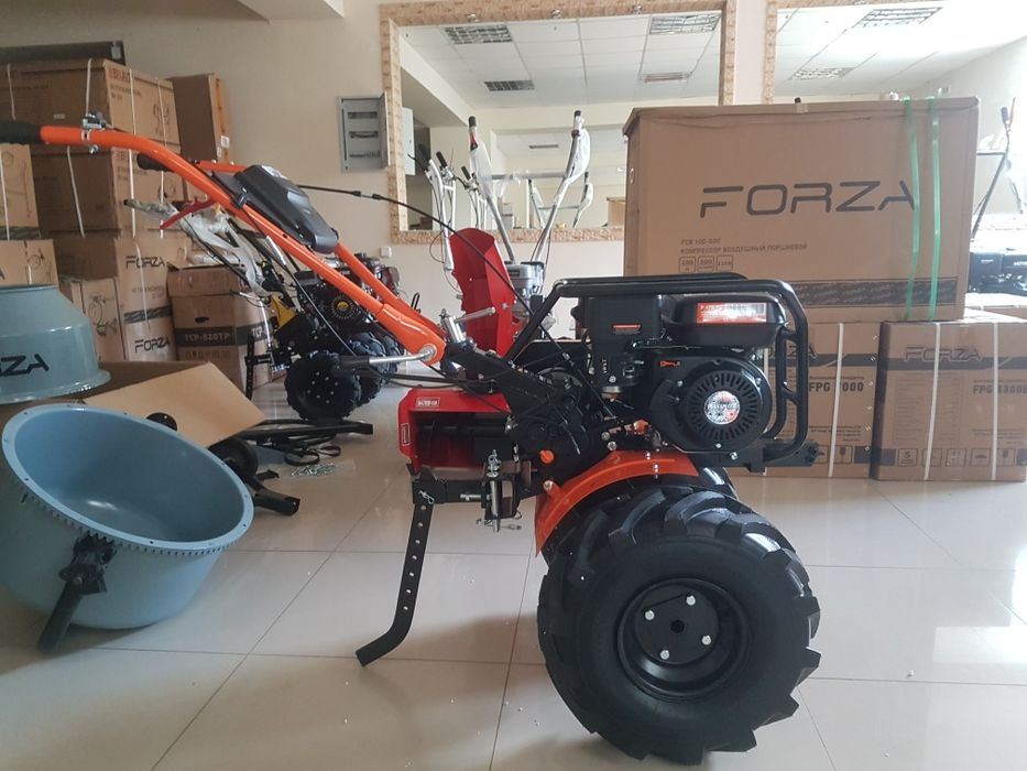 Мотоблок , культиватор,плуг .