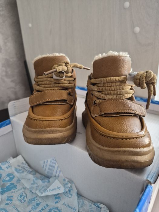 Продам обувь детскую