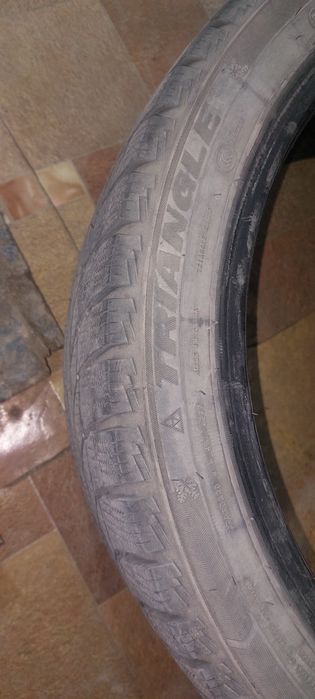 Продам шины  в отличном состоянии
