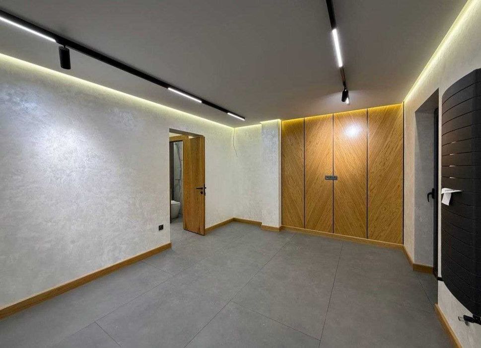 Продажа офис Госпитальный рынок, 76м²