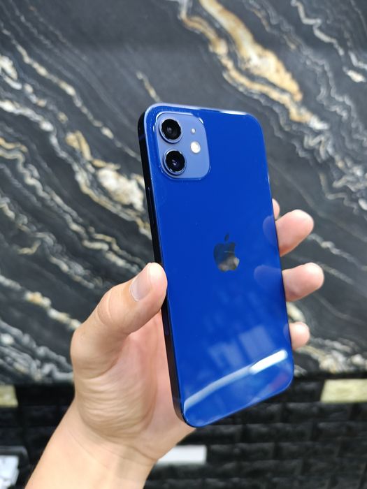 iPhone 12  64/77%