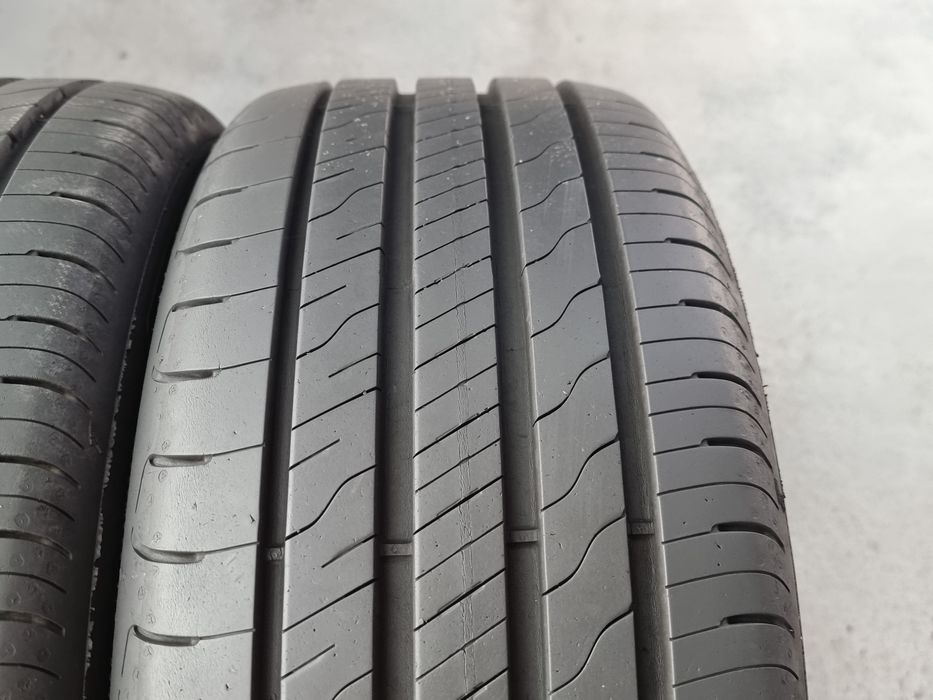 215/45/16 Goodyear 2Броя: 140лв 7.7мм