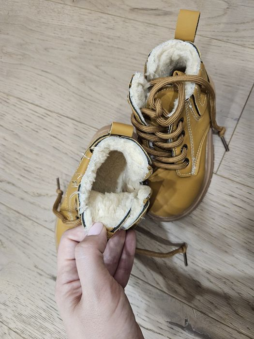 Детски зимни бежови боти 25 номер