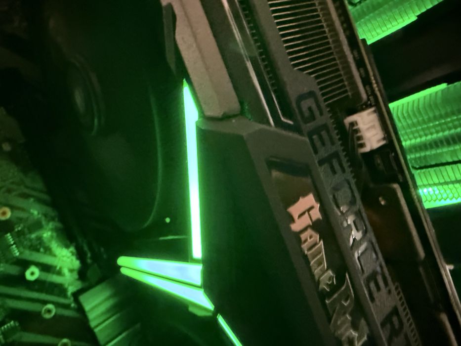 Gaming computer RTX 2080SUPER/ i7 9700K/ 32GB RAM Геймърски компютър