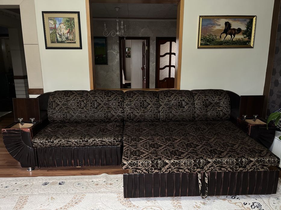 Срочно продам диван