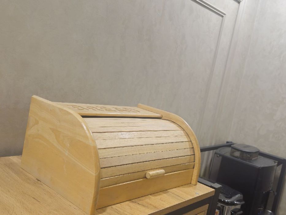 Хлебница деревянная