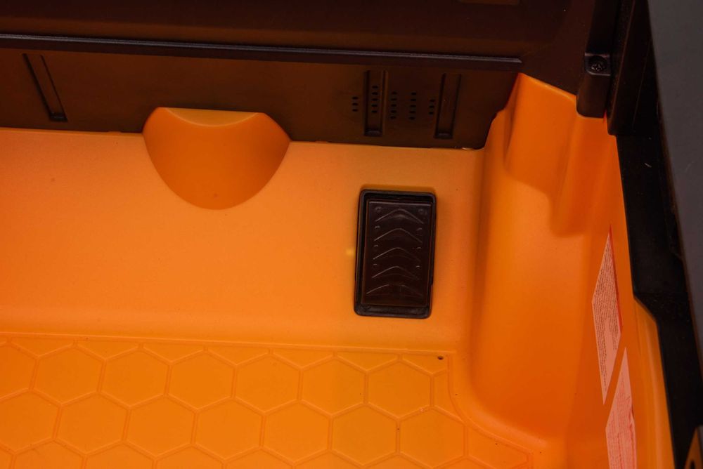 Motostivuitor electric pentru copii, licenta JCB 2x 35W, 12V, Yellow