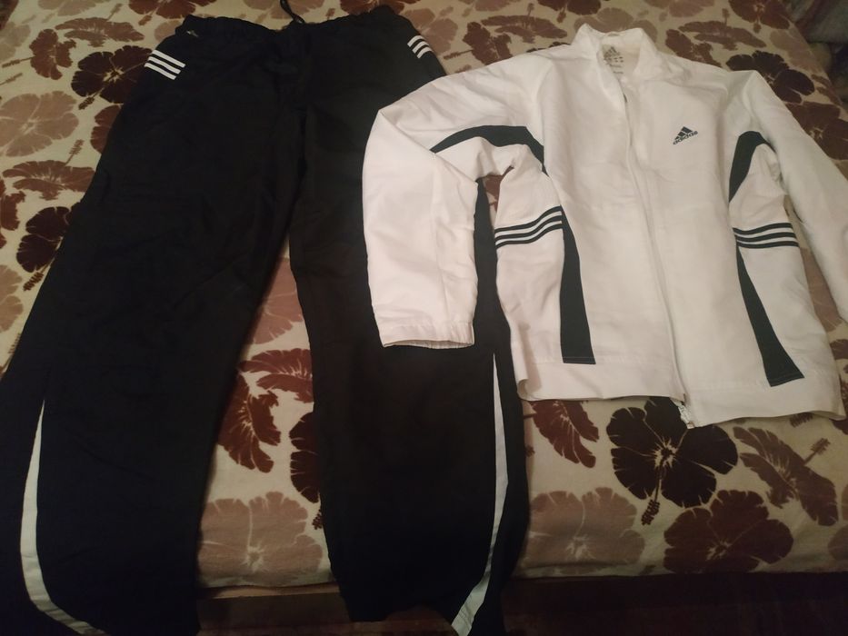 Спортивный костюм