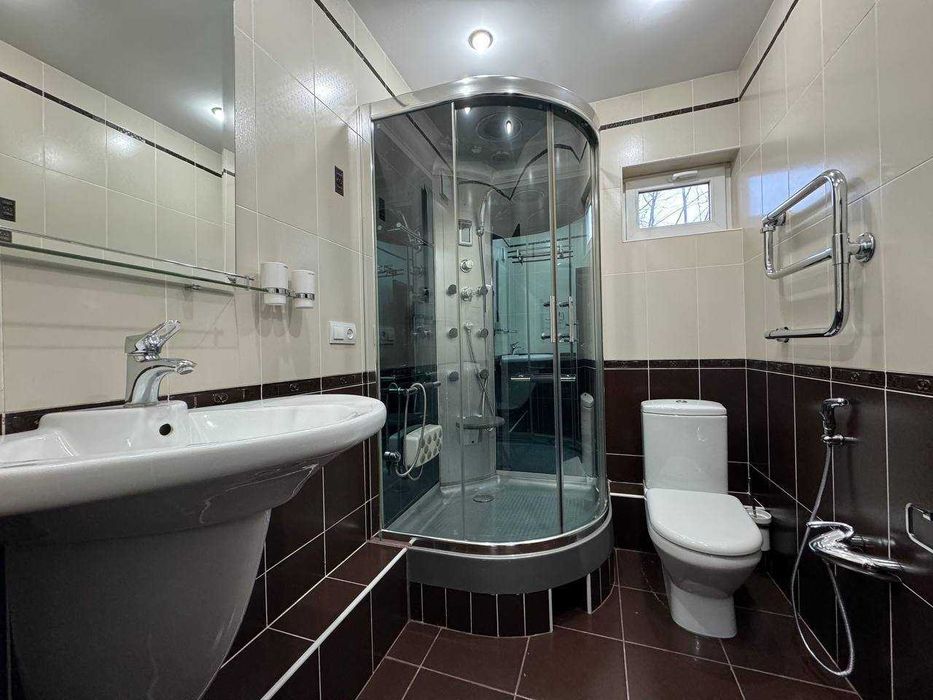 Квартира с ремонтом и 2 санузлами, ул. Садыка Азимова