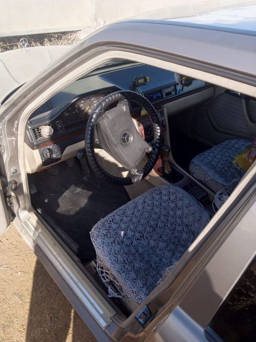 Продам Mercedes 124