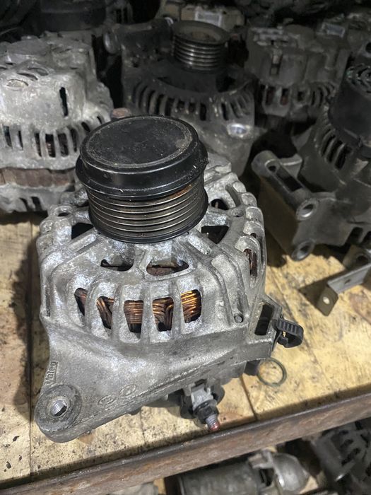 Продам Хундай Киа генератор привозной