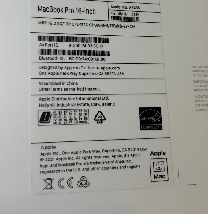 Macbook Pro 16, M1 Max, Sigilat 64 RAM, 1 Tera