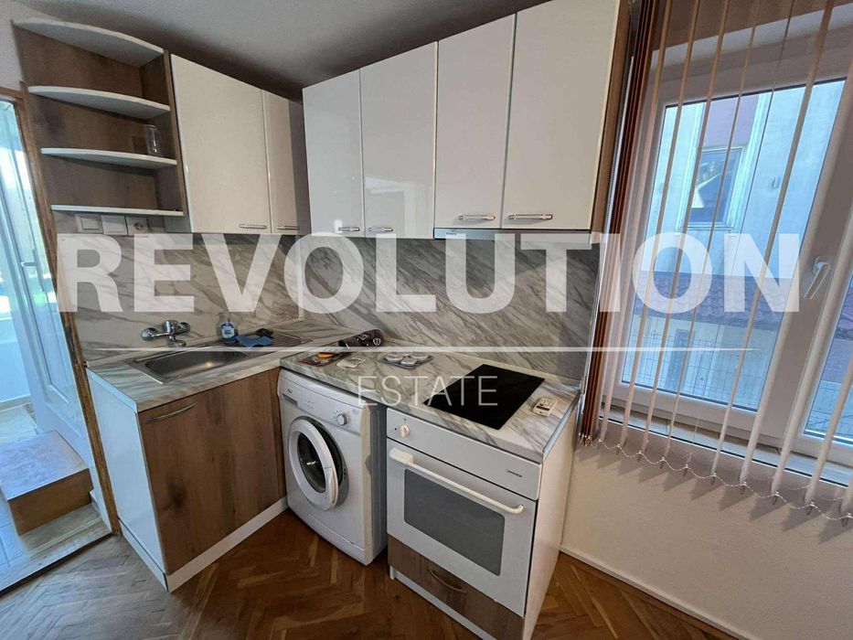 Къща в района на Бриз!