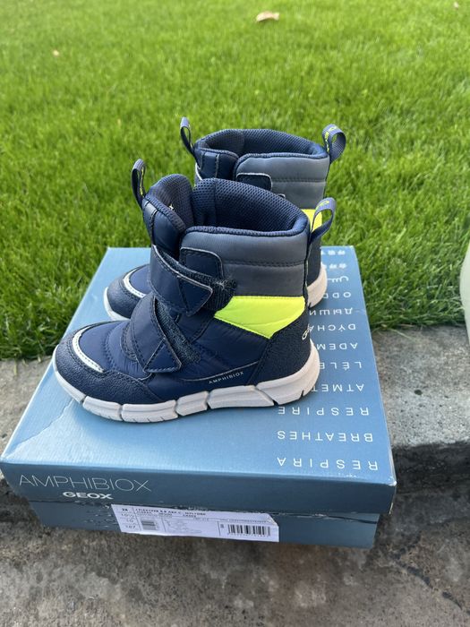 Детски апрески Geox