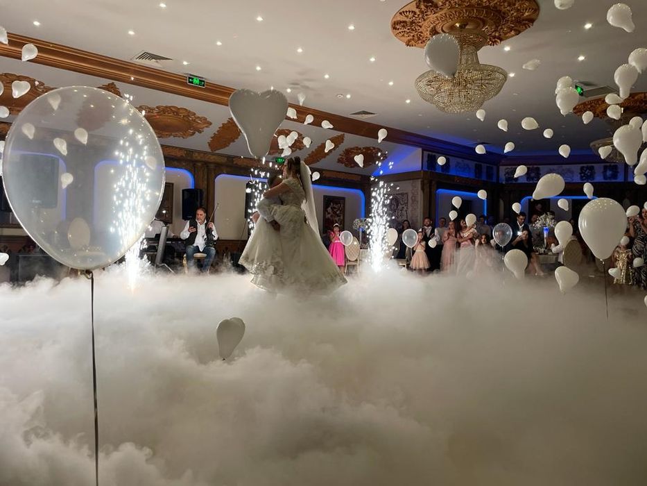 Artificii pe cer, Artificii colorate cununie, gender, Baloane explozi