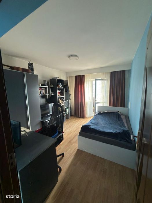 Vand apartament 3 camere Manastur