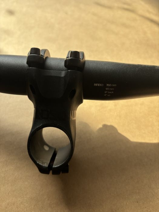 Нови Карбонови и алуминиеви кормила и лапи