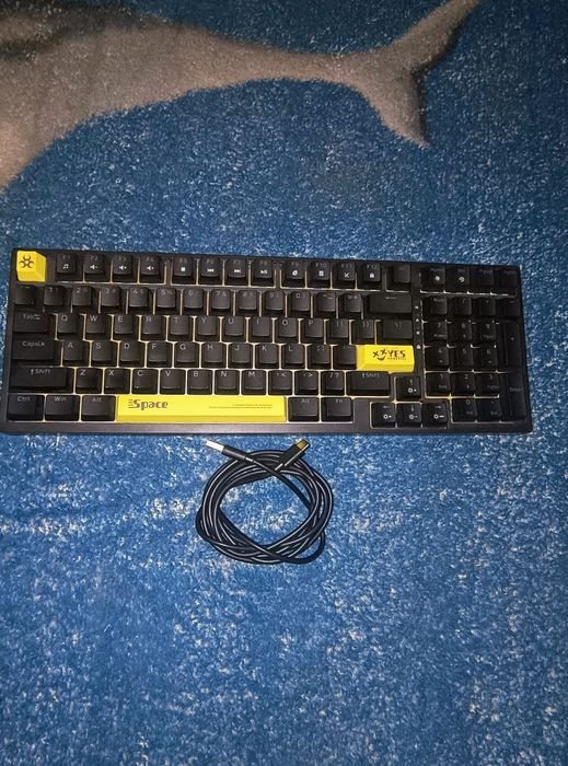 Vând tastatura marvo nouă