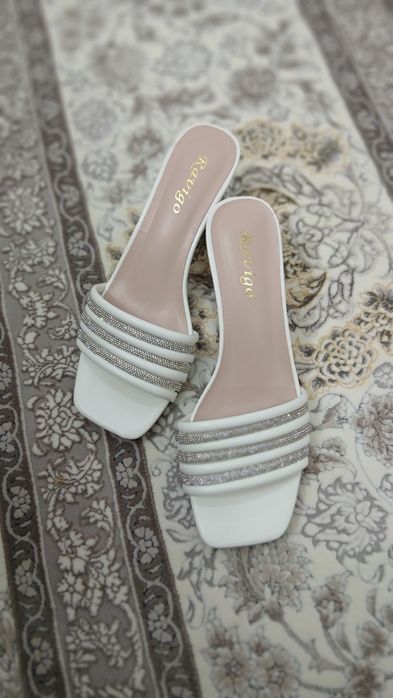 открытая обувь без задника