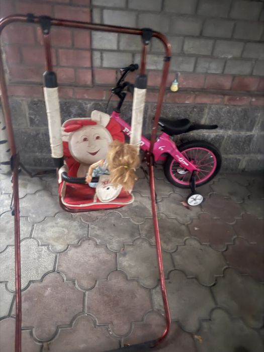 Продам качели в хорошем состояние