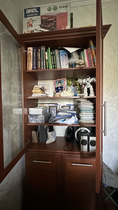 Книжный шкаф для детской