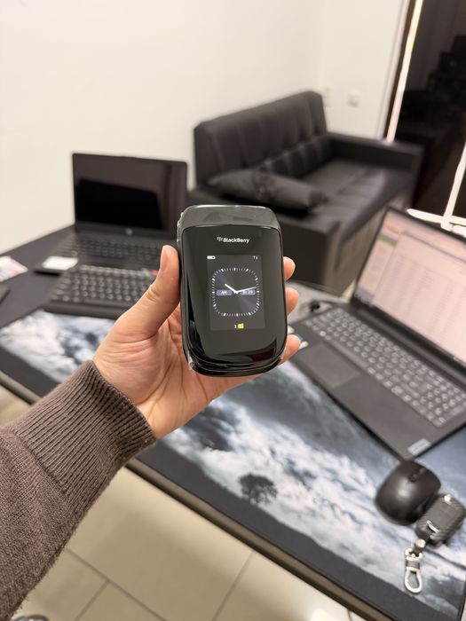 Perfectum Verizon Black Berry 9670 style