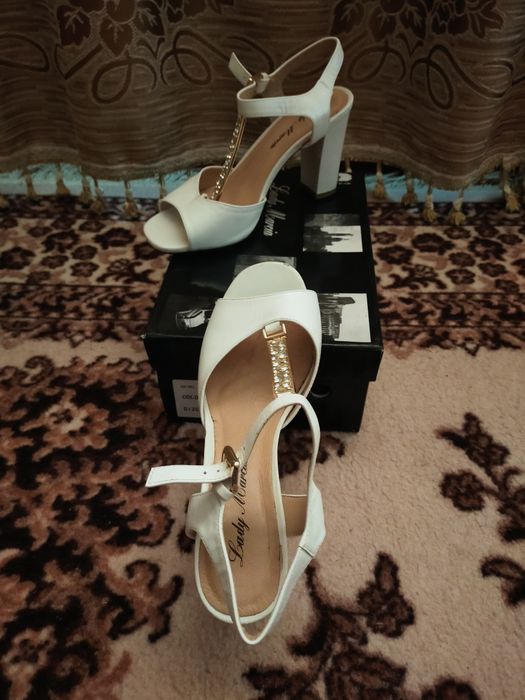 Женские туфли, босоножки