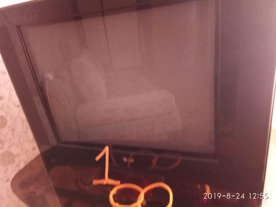 Телевизор LG черный