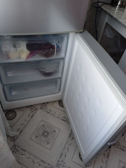Продам холодильник Самсунг