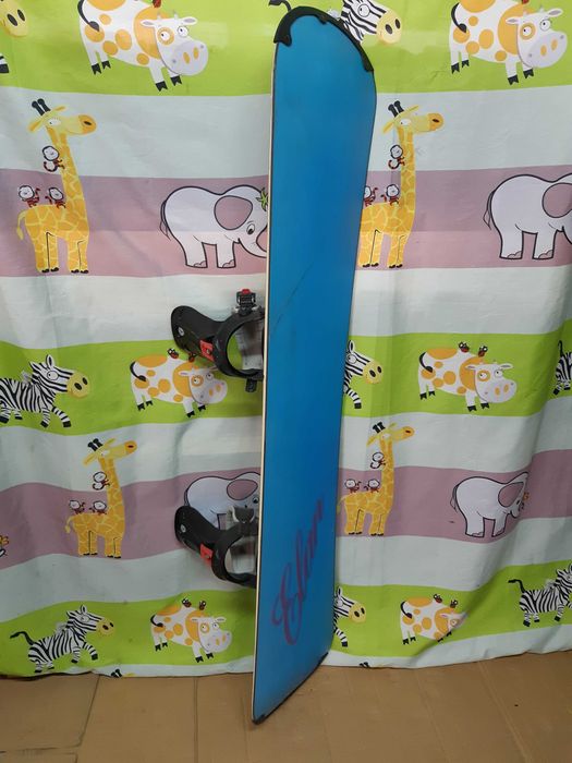 Placa snowboard 143 cm Elan cu legaturi snowboard boots