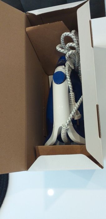 Чисто нова парна ютия Tefal