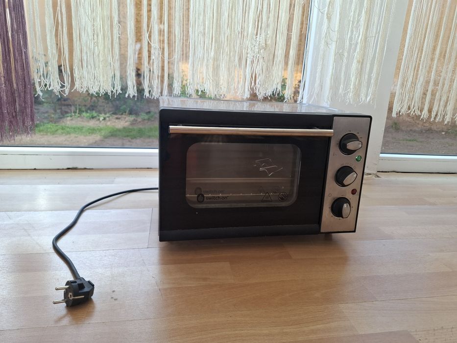 De vanzare un mini-cuptor