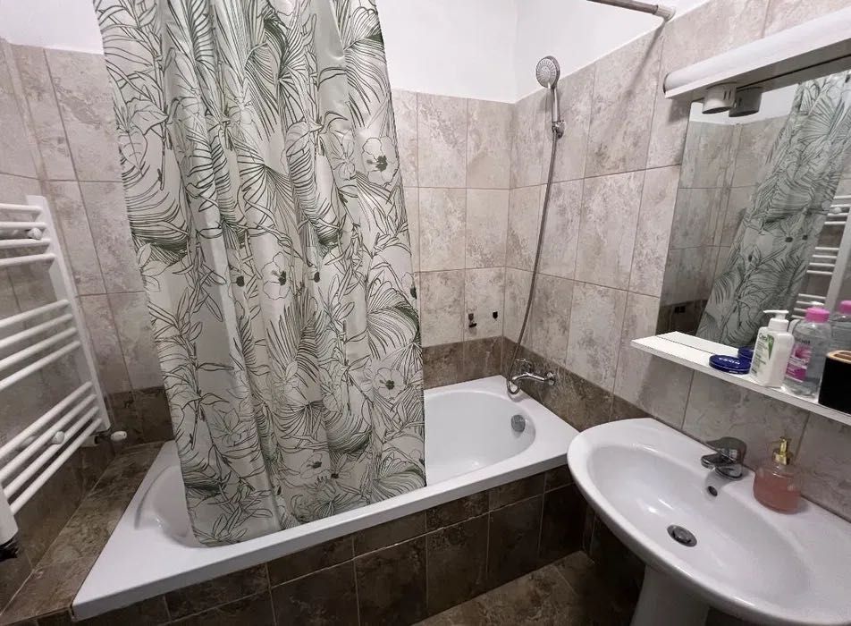 Garsonieră tip Studio Militari Residence acces loc de parcare