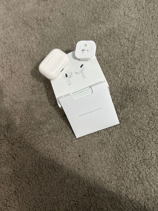 Премиум аудио изживяване с AirPods Pro